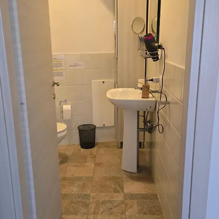 Station Apartment *